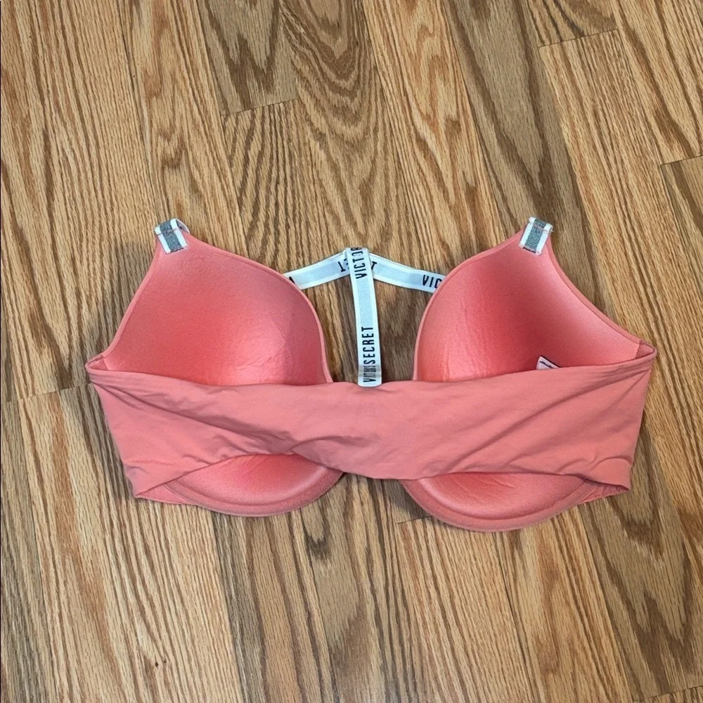 Victoria’s Secret T-shirt lightly lined, Demi Bra, Peach, 38DD
